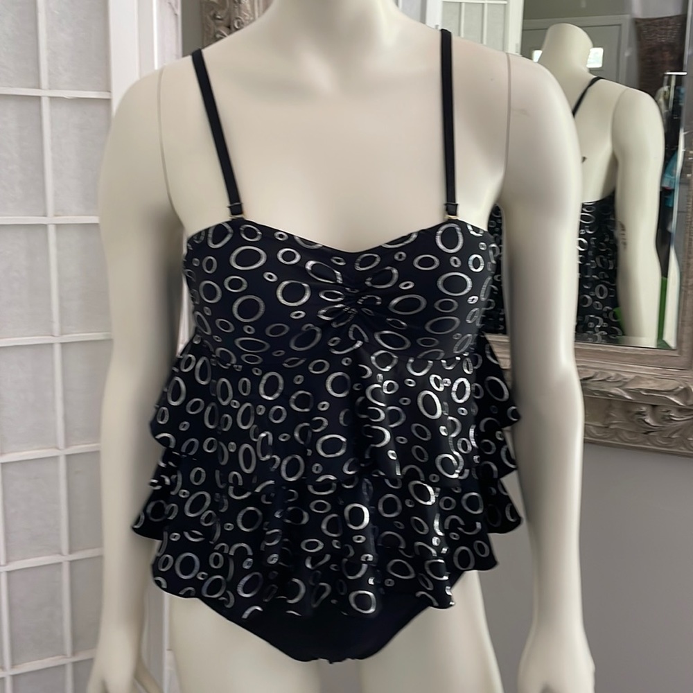 Flattering 1 Piece Tanktini like Swimsuit Sz 8